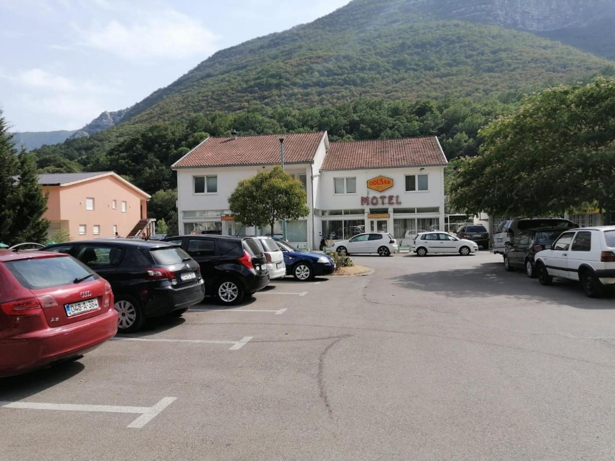 Motel And Restaurant Odusak Dreznjak Екстериор снимка