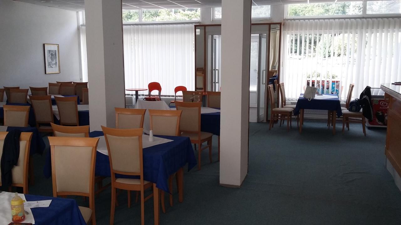 Motel And Restaurant Odusak Dreznjak Екстериор снимка